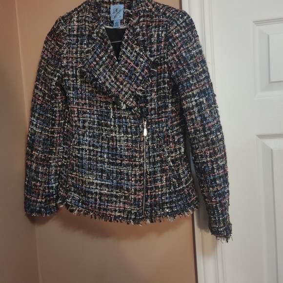 CeCe Beautiful Jacket with a very cool design - Picture 1 of 3